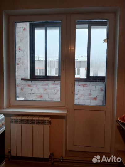Балконный блок с дверью б/у