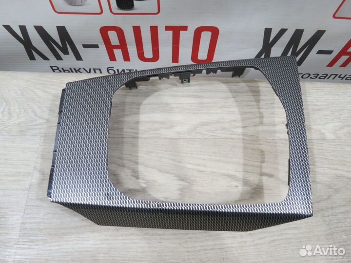 Накладка консоли карбоновая BMW 3 G20