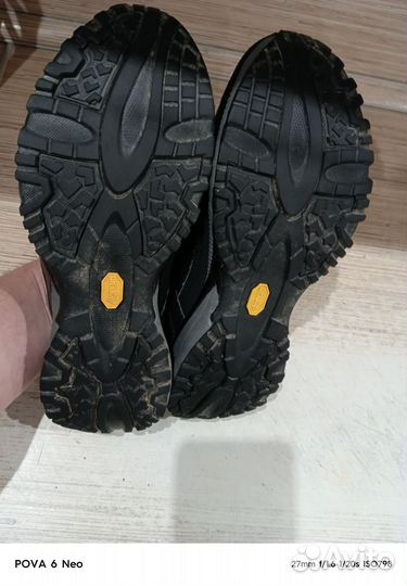 Трекинговые кроссовки DLX