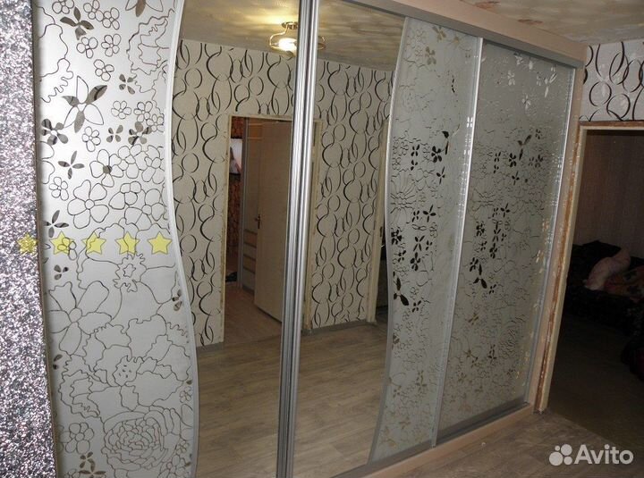 Шкаф с зеркалами