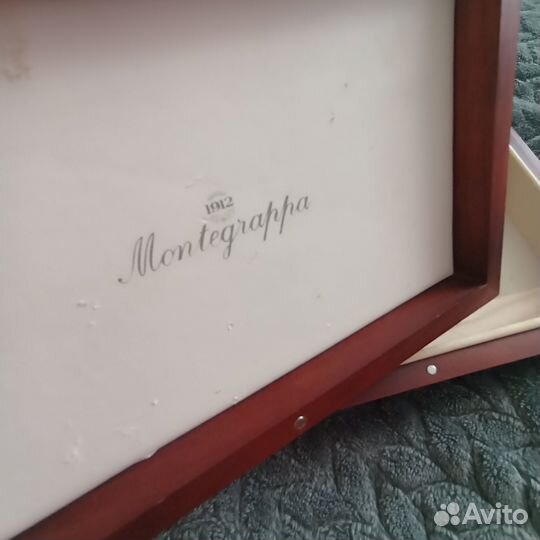 Продам коробку из-под коллекционной перьевой ручки