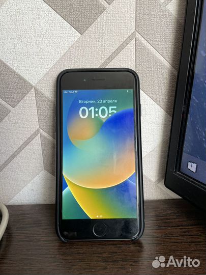 iPhone 8, 64 ГБ