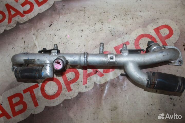 Патрубок системы охлаждения Audi A8 D3