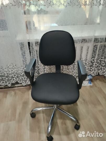 Компьютерное кресло