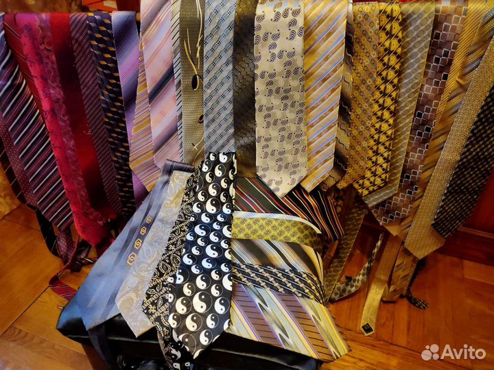 Галстуки мужские колличество более 60 штук