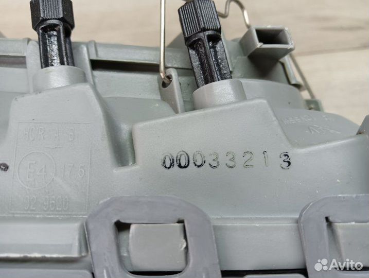 Фара передняя правая Mercedes-Benz E-Klasse 190