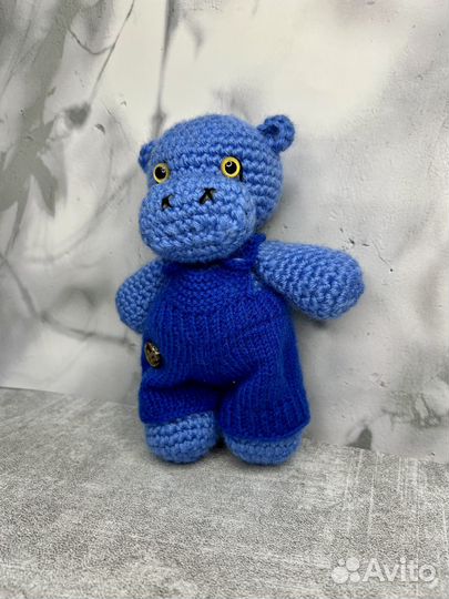 Вязаная игрушка «Бегемот»