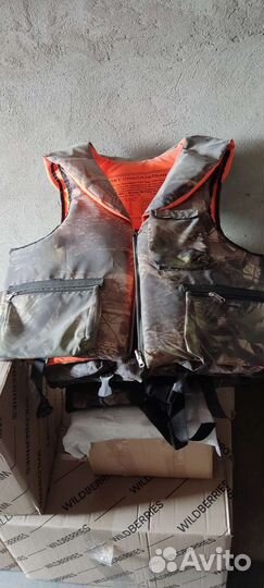 Жилет спасательный, страховочный