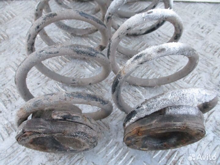 Пружины задние Фольксваген Гольф 4 Хэтчбэк