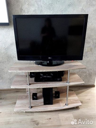 Телевизор с тумбой