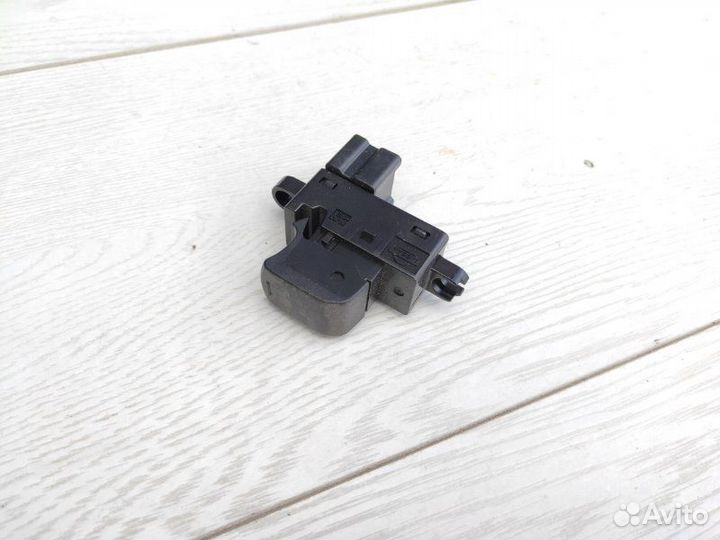 Кнопка стеклоподъемника задняя правая Nissan Note