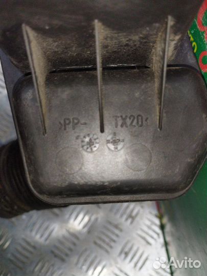 Патрубок воздушного фильтра Bmw E60