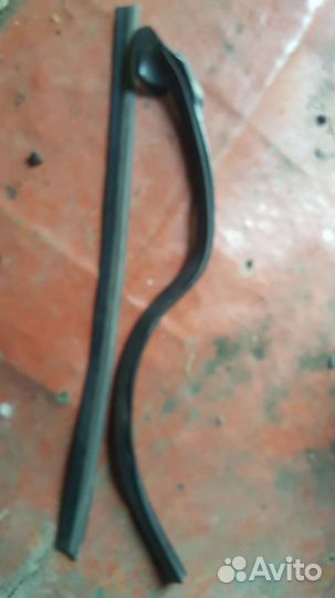 Комплектующие задней правой двери ауди 80 б4