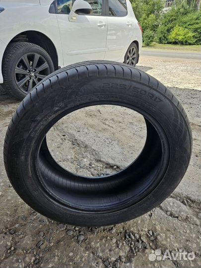 Nokian Tyres Hakka Blue 225/50 R17