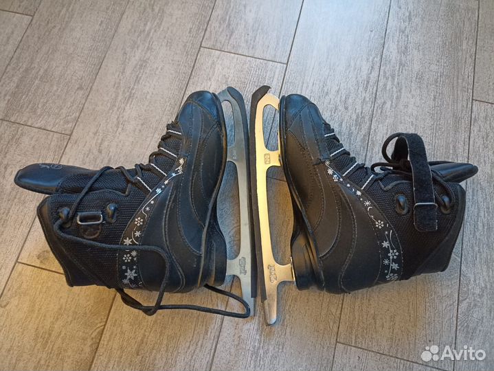 Коньки фигурные женские ссм