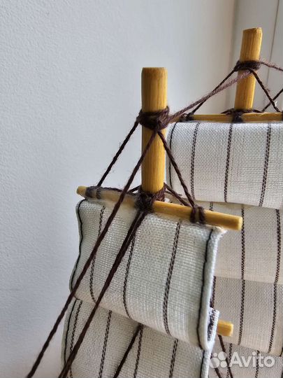 Модель парусника из дерева