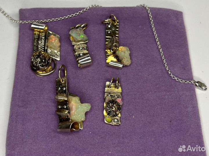 Подвески с бриллиантами и опалами