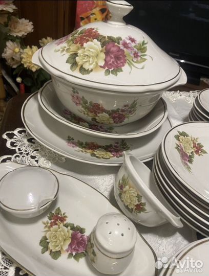 Сервиз столовый Добрушинский СССР. Стеклянная ваза