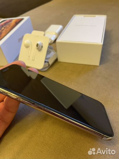 Телефон iPhone xs