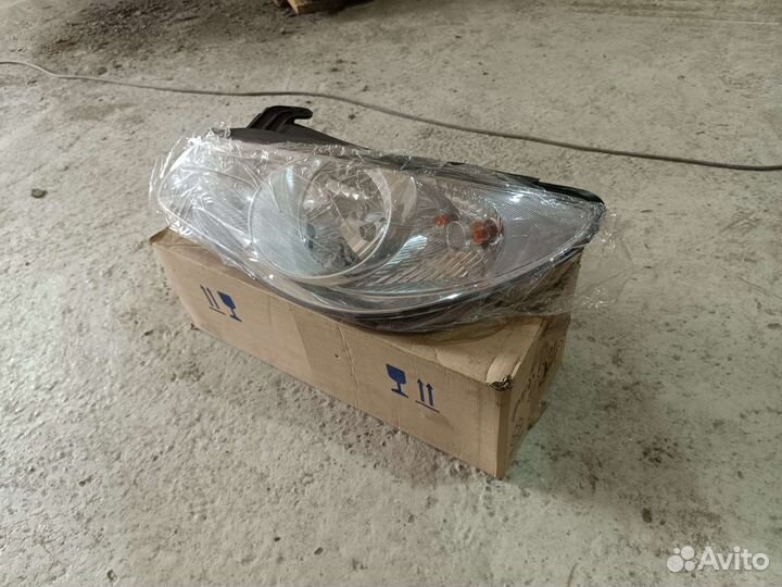 Фара Hyundai Elantra hd