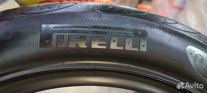 Pirelli P Zero 215/50 R17 95Y