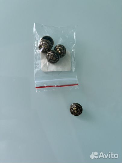 Пуговицы