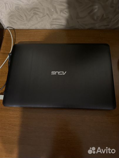 Ноутбук asus