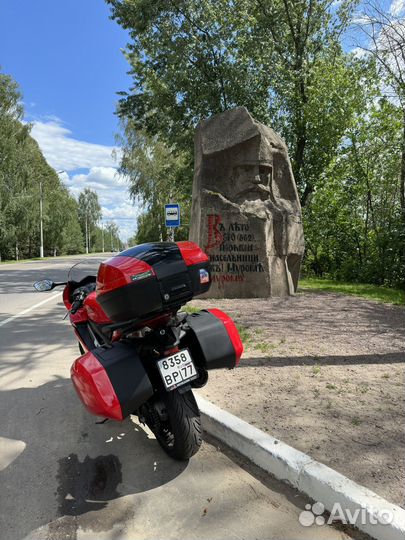 Продам мотоцикл Honda VFR 800