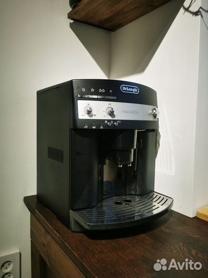Автоматическая кофемашина delonghi esam 3000