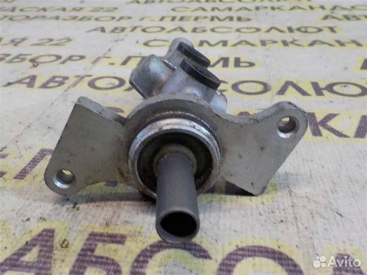 Цилиндр тормозной главный Toyota Corolla (E120) 2