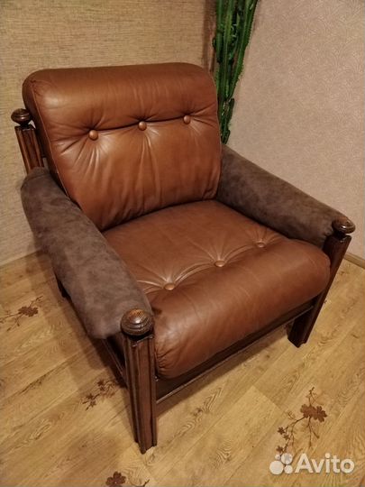 Кресло кожаное каркас из дуба Финляндия