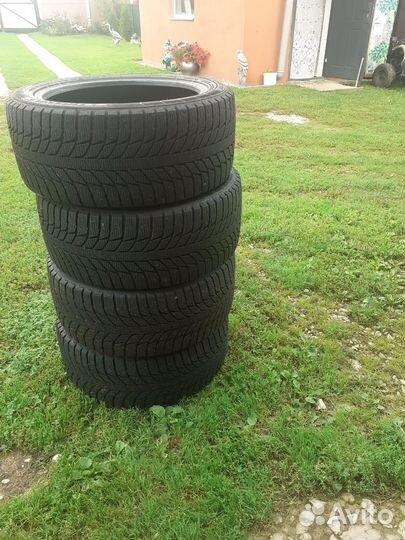 Triangle Snowlink TWT02 235/45 R17