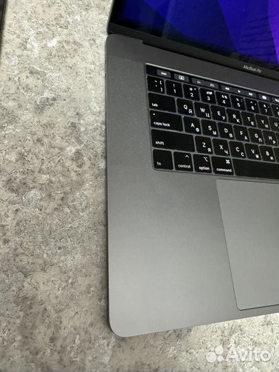 MacBook Pro 15 2019 32gb 512ssd Radeon Pro 560X