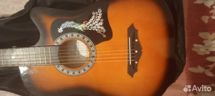 Акустическая гитара