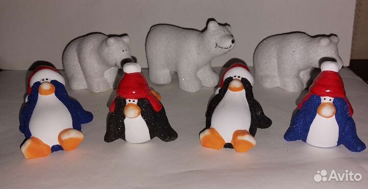 Пингвины и белые мишки