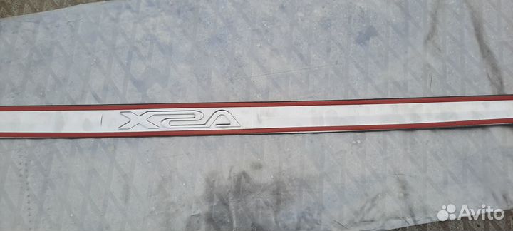 Декоративная накладка на заднюю дверь Мицубиси асх