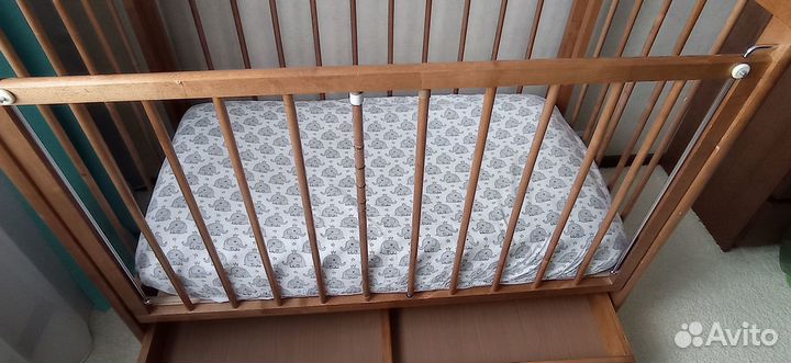Детская кроватка
