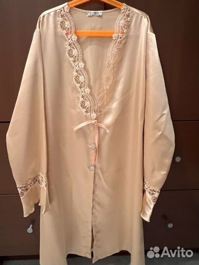 Новый Халат шелковый длинный