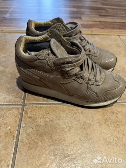 Кроссовки женские 36 размер