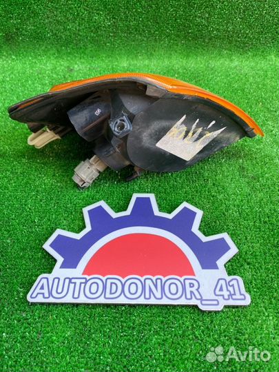 Габарит передний левый Nissan Ad vhny11 QG18DE