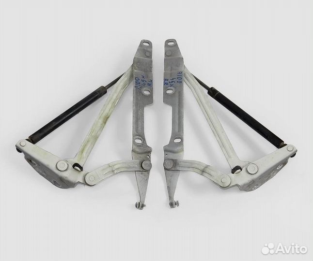 Петля багажника Audi 100 C4 седан