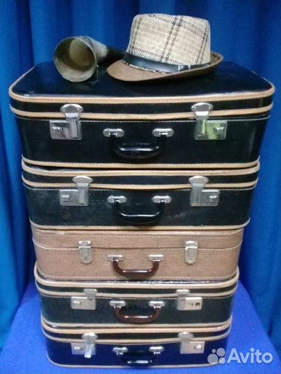 Чемодан винтажный ретро или матрёшка из чемоданов