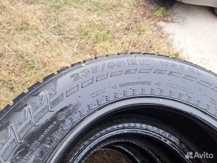 Nokian Tyres Hakkapeliitta 9 235/65 R17 108T