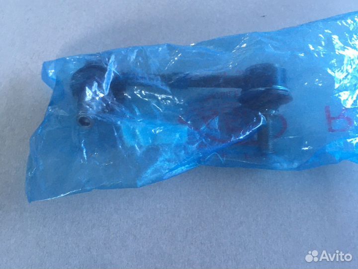 Тяга заднего стабилизатора MMC Pajero