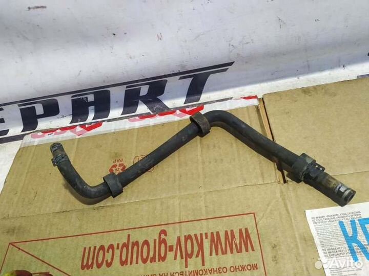 Патрубок системы охлаждения Volkswagen Passat B6