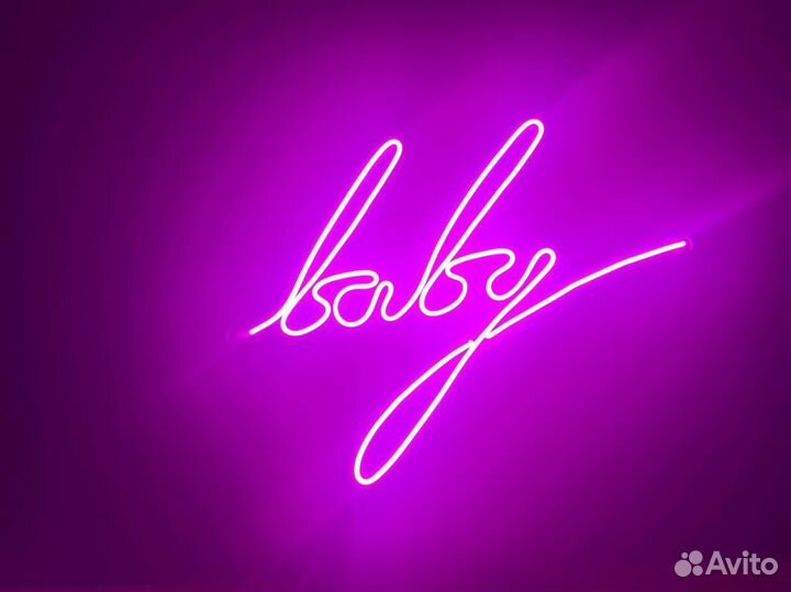 Неоновая вывеска с любой надписью