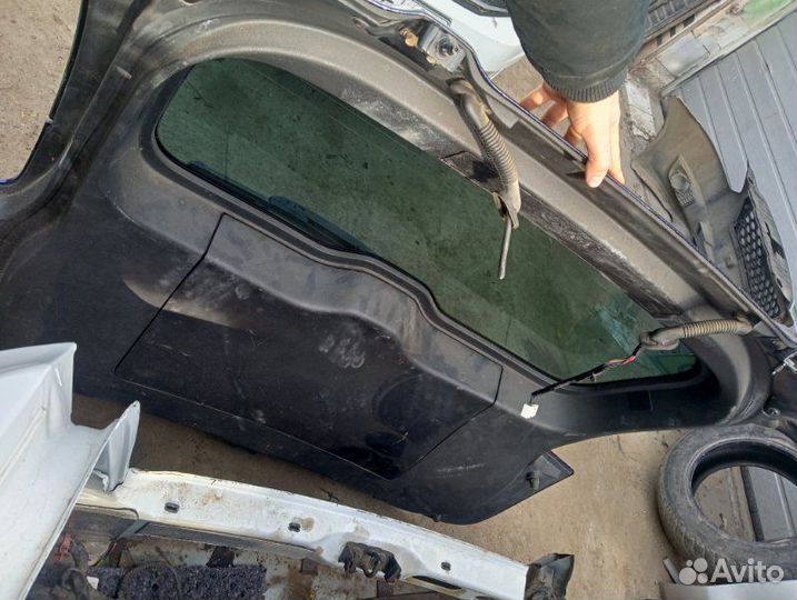 Крышка багажника в сборе Mazda 5 2008