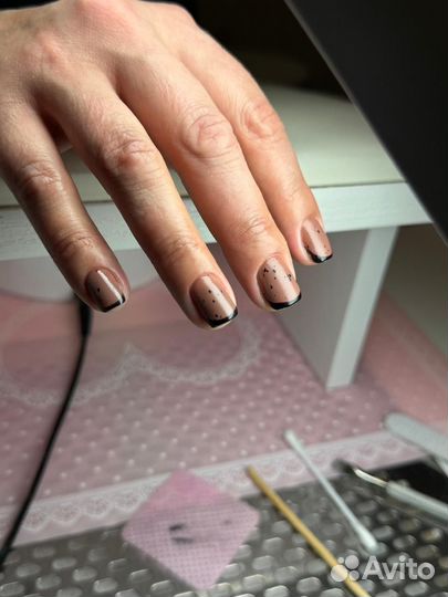 Модель на наращивание ногтей