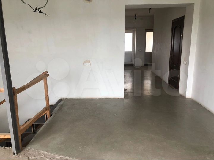 Дом 350 м² на участке 12 сот.