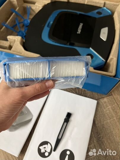 Робот пылесос philips